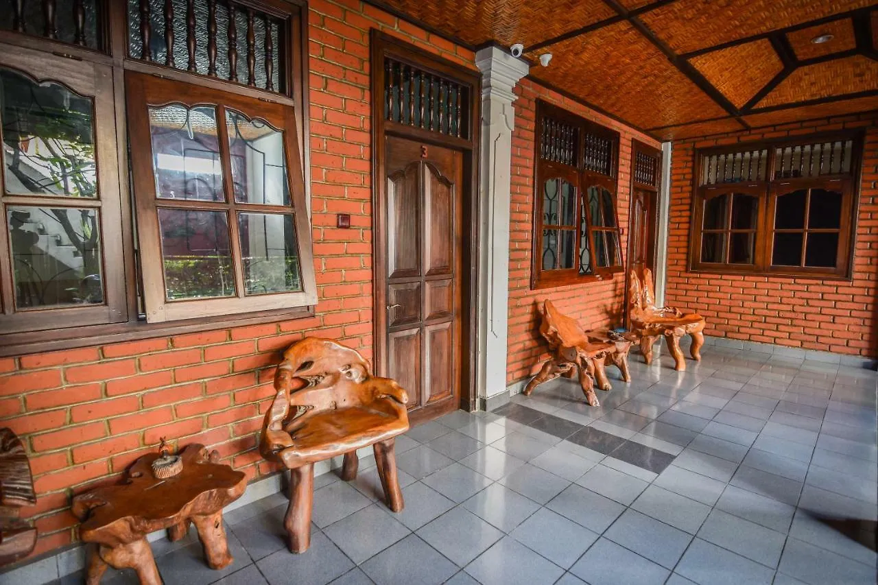 Hotel Puri Agung Homestay Kuta Lombok